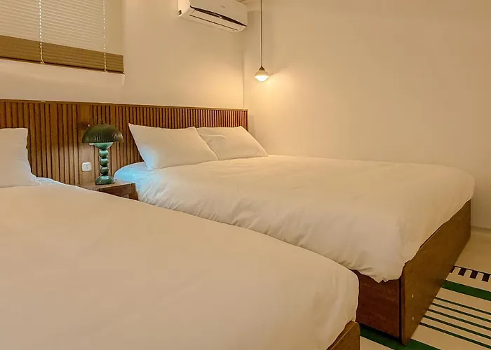 Hongdae,6 People, Hapjeong, 2-minute Walk From Mangwon Market, Yeonnam Cafe Street Appartement Seoel