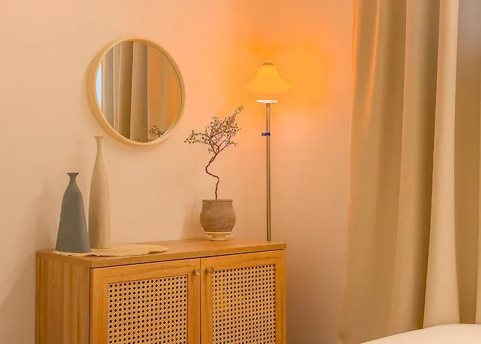 Hongdae,6 People, Hapjeong, 2-minute Walk From Mangwon Market, Yeonnam Cafe Street Appartement Seoel