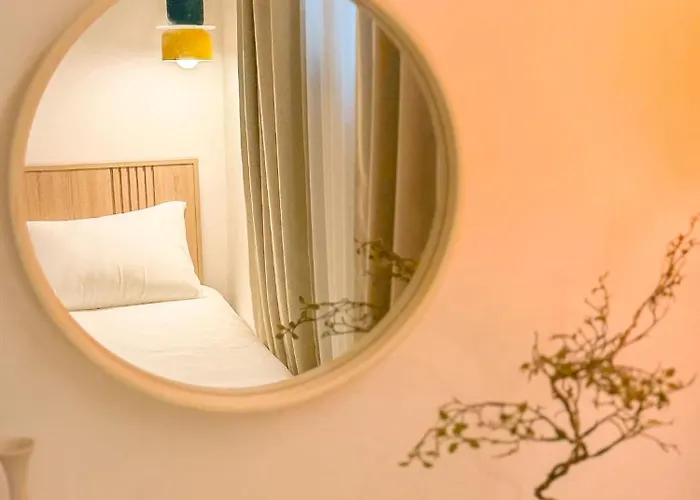 Hongdae,6 People, Hapjeong, 2-minute Walk From Mangwon Market, Yeonnam Cafe Street Appartement Seoel