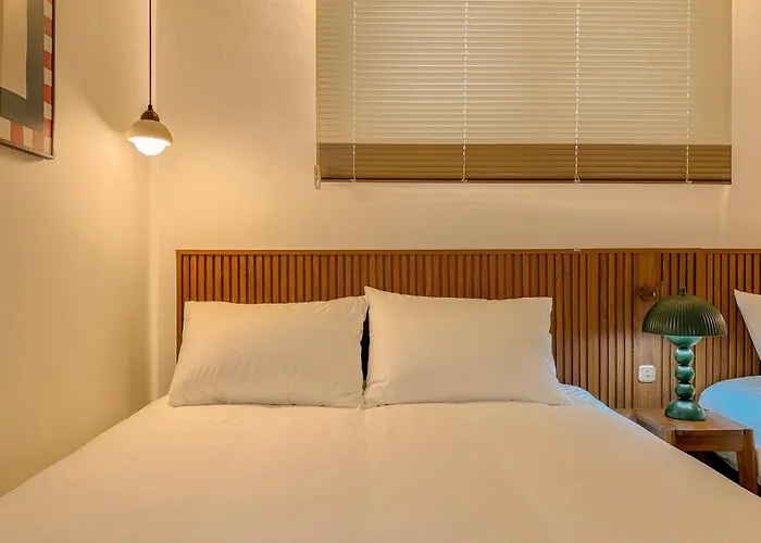 Hongdae,6 People, Hapjeong, 2-minute Walk From Mangwon Market, Yeonnam Cafe Street Appartement Seoel