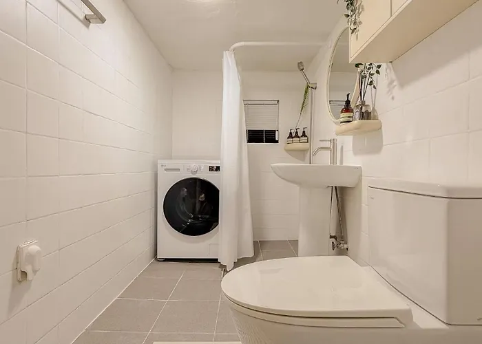 Hongdae,6 People, Hapjeong, 2-minute Walk From Mangwon Market, Yeonnam Cafe Street Appartement